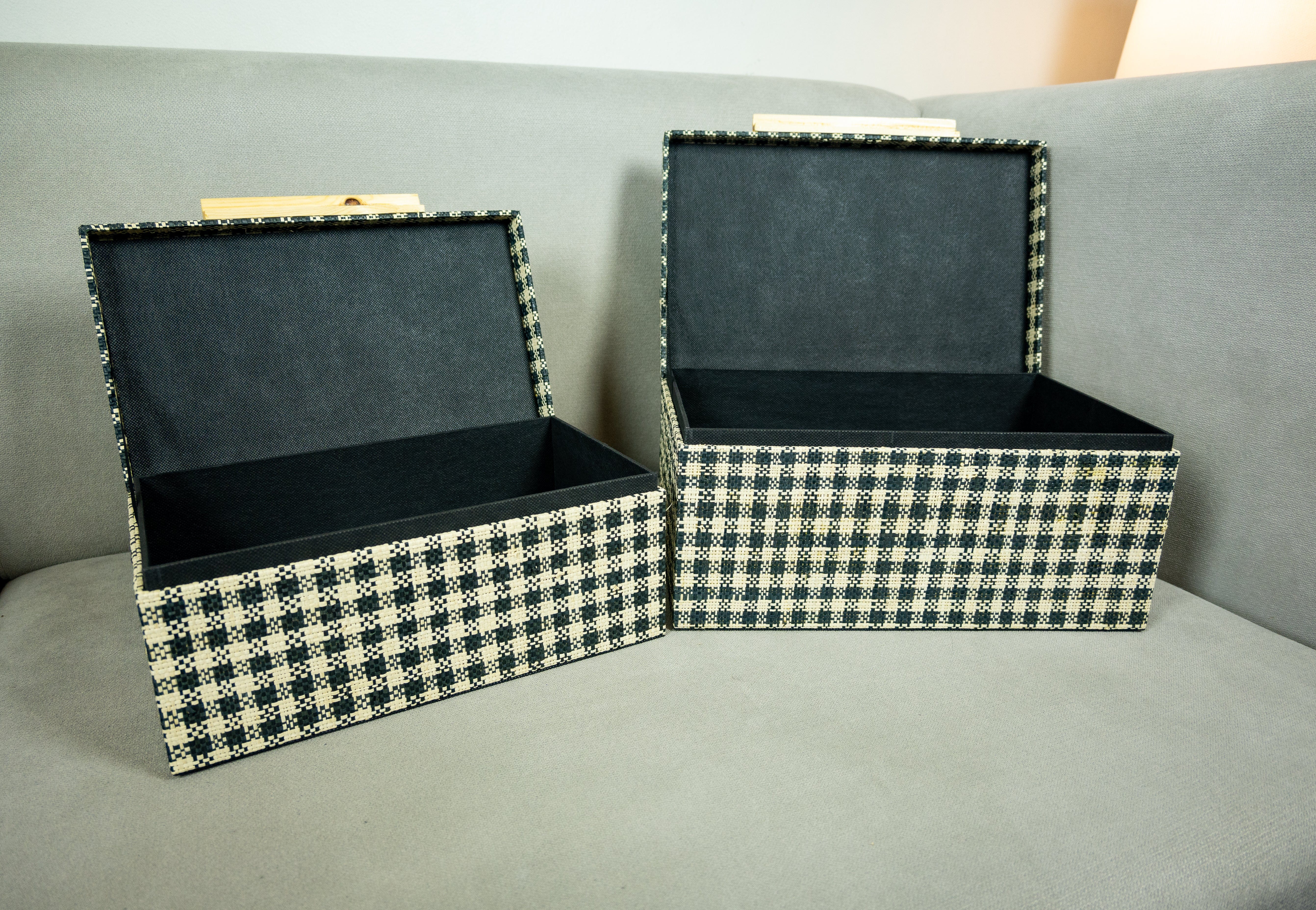 Storage Chest Set of 2 in Checkered Raffia