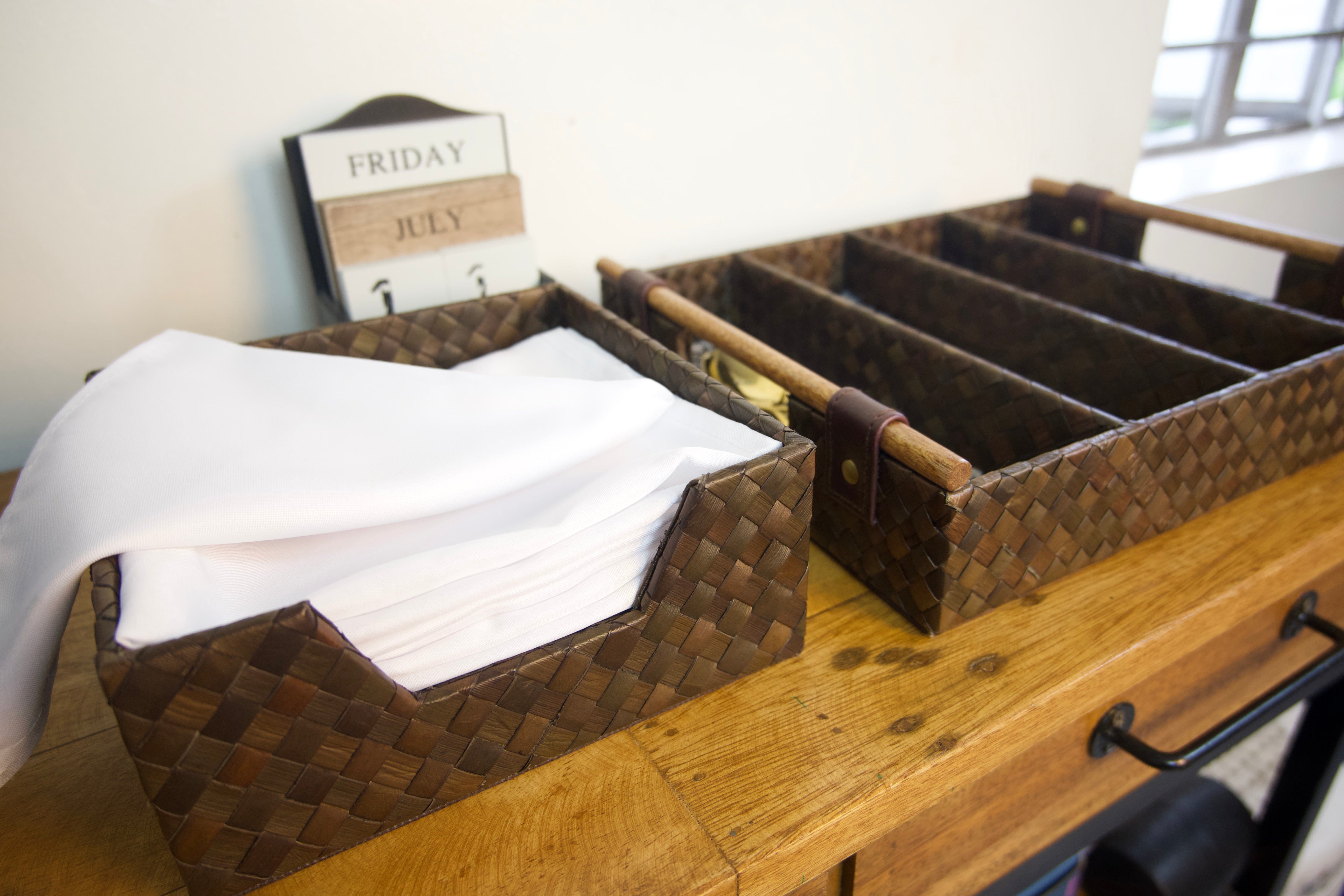 Brown Pandan Table Napkin Holder