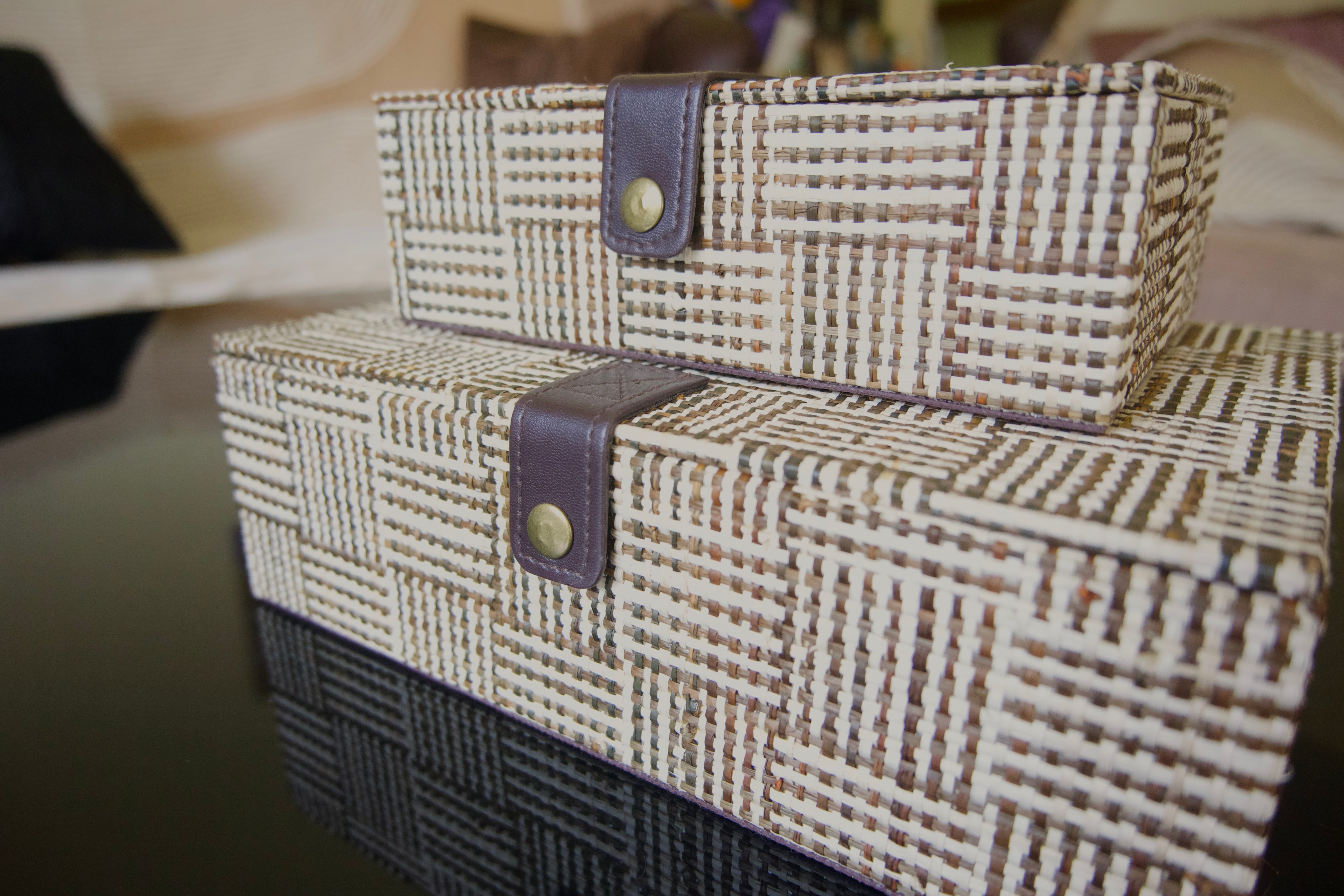 Trinket box with Flat Lid Sariki Raffia