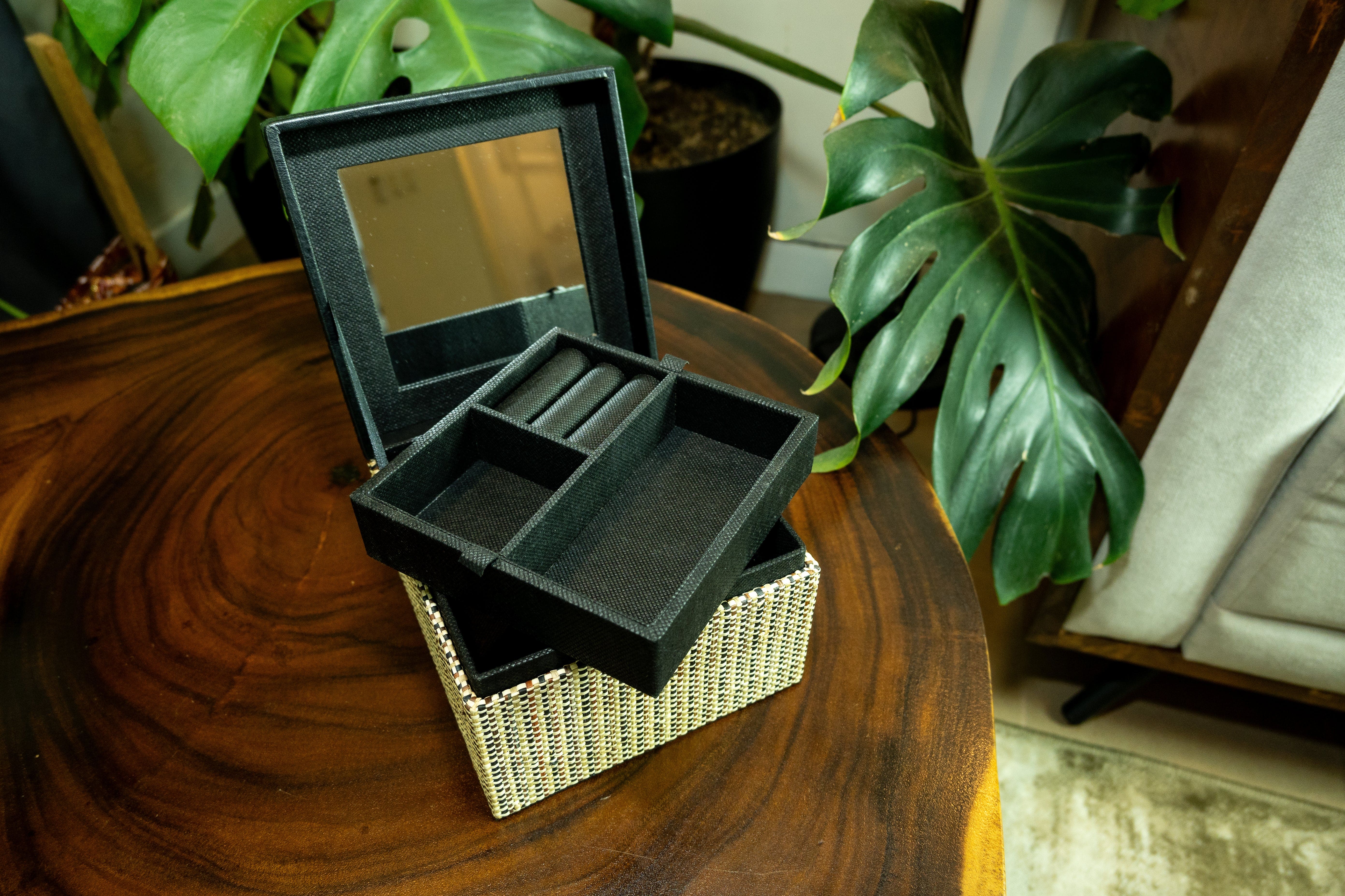 jewelry box with mirror