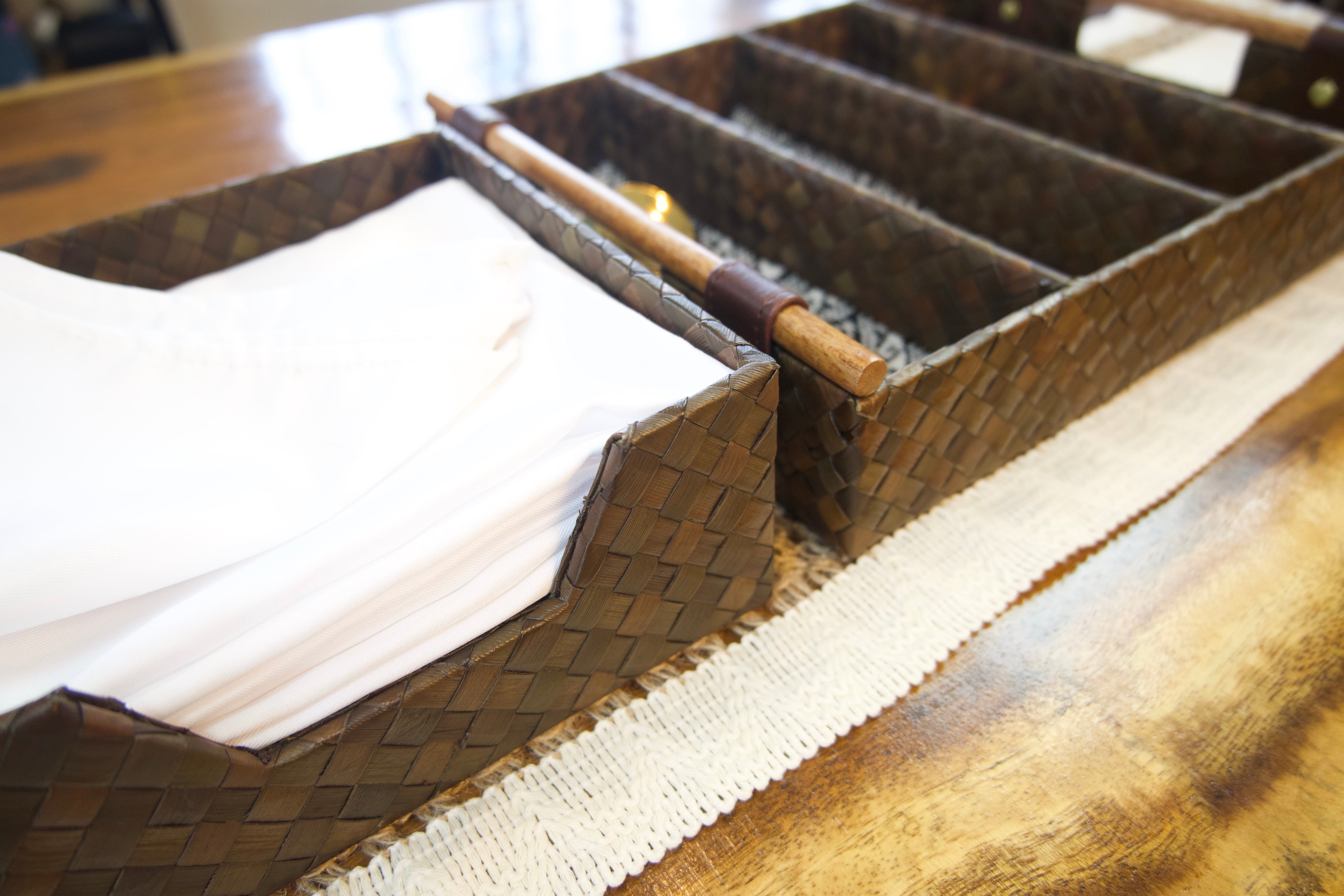 Brown Pandan Table Napkin Holder