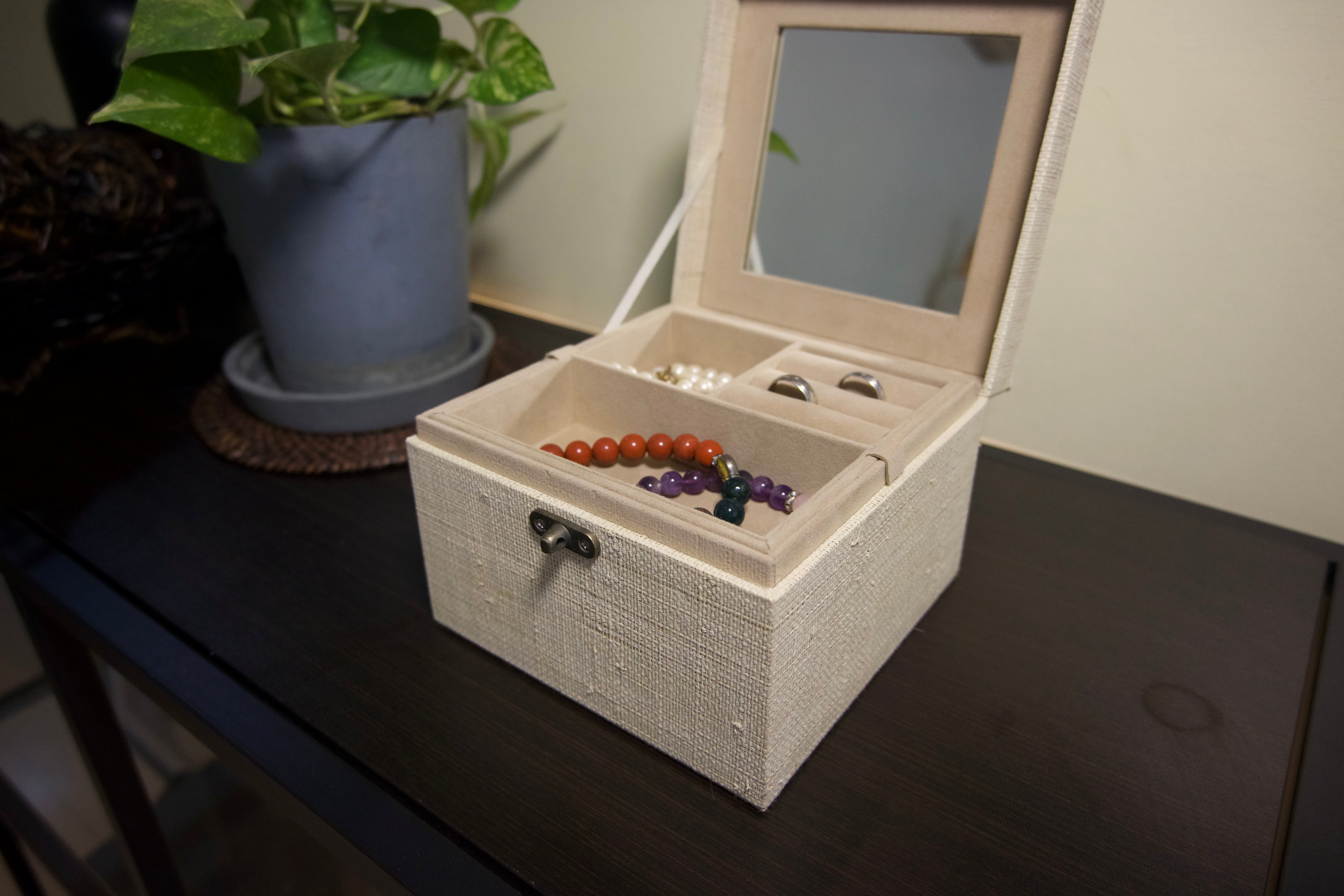 Jewelry Box Fine Raffia with Built-in Vanity Mirror