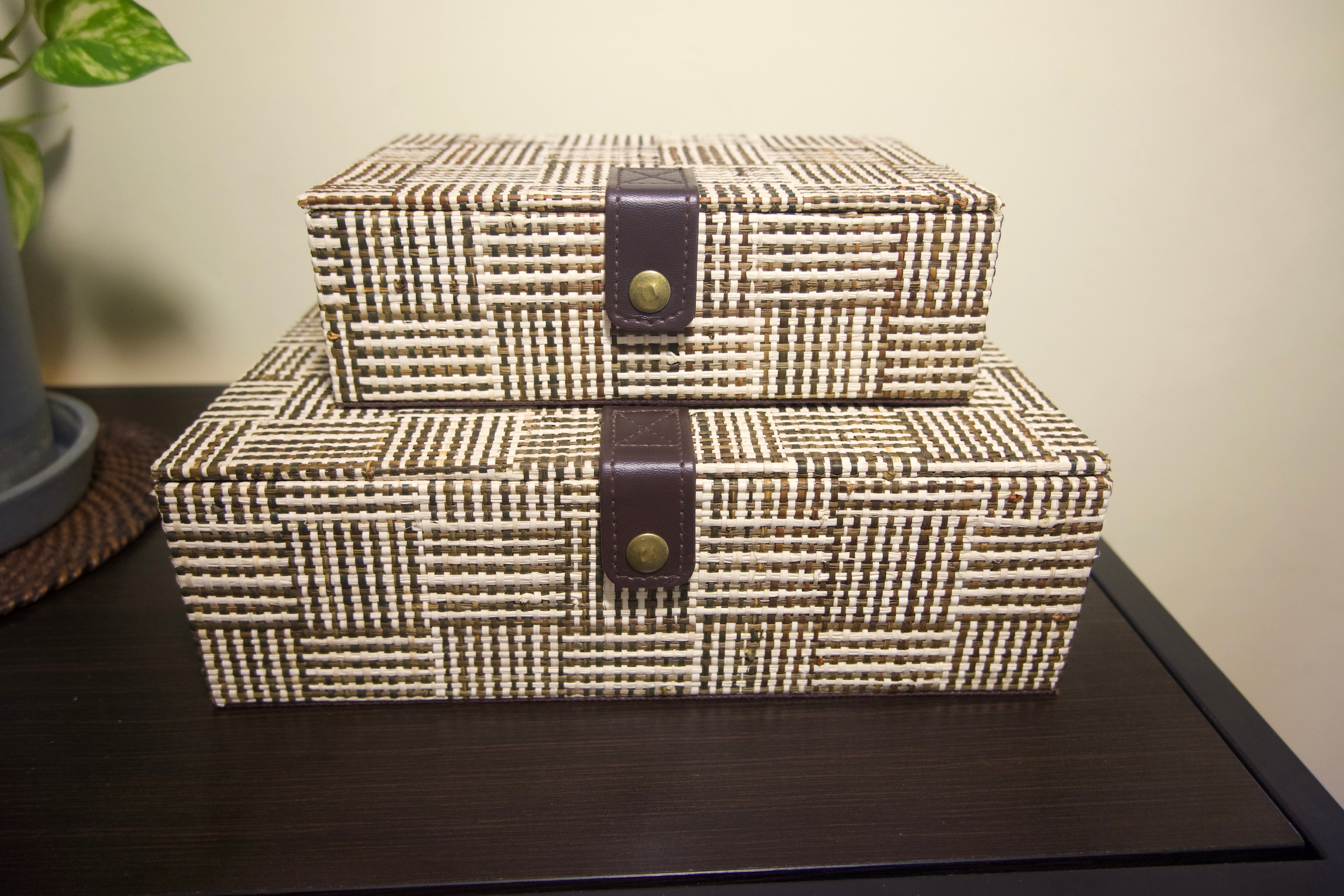 Trinket box with Flat Lid Sariki Raffia