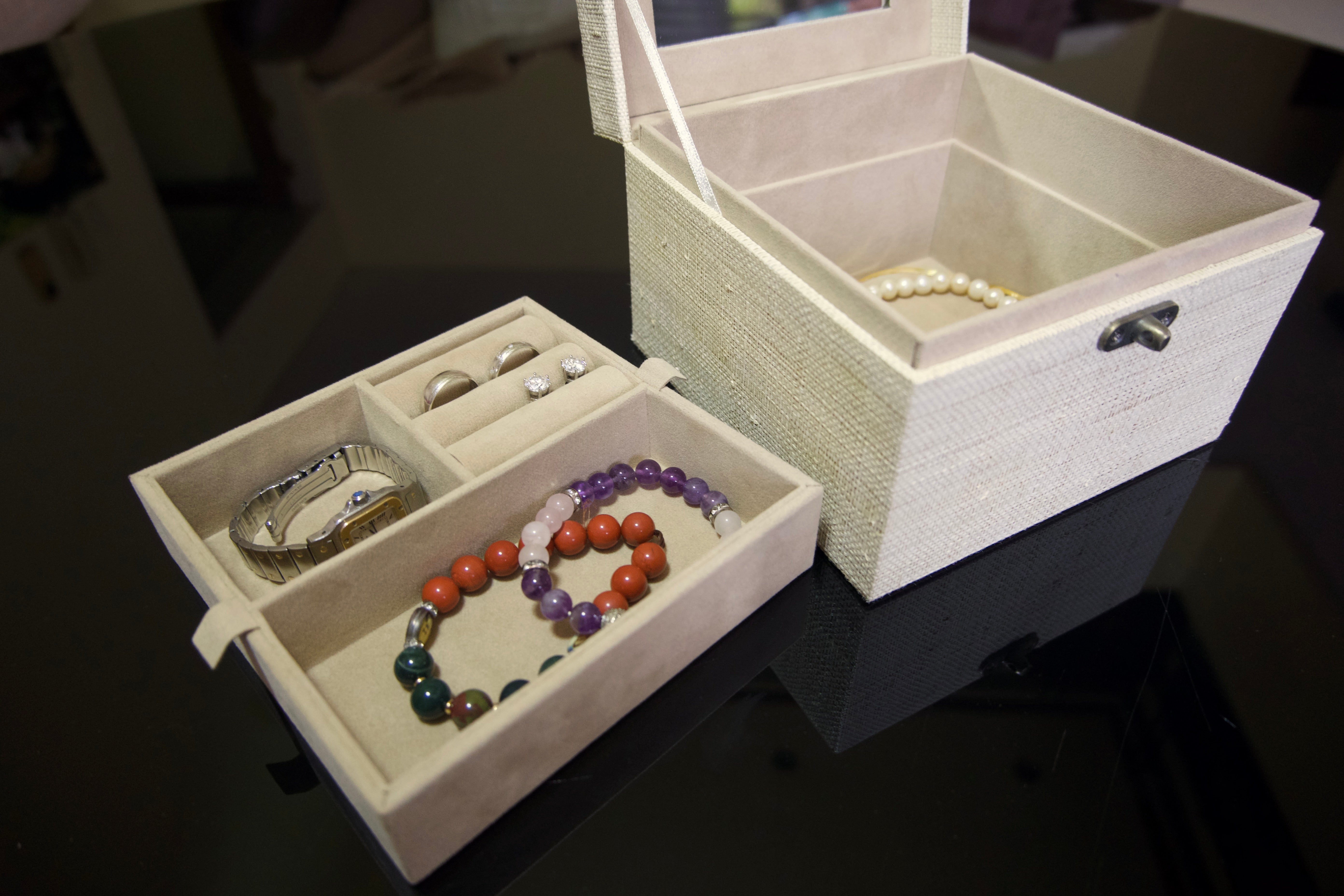 Jewelry Box Fine Raffia with Built-in Vanity Mirror