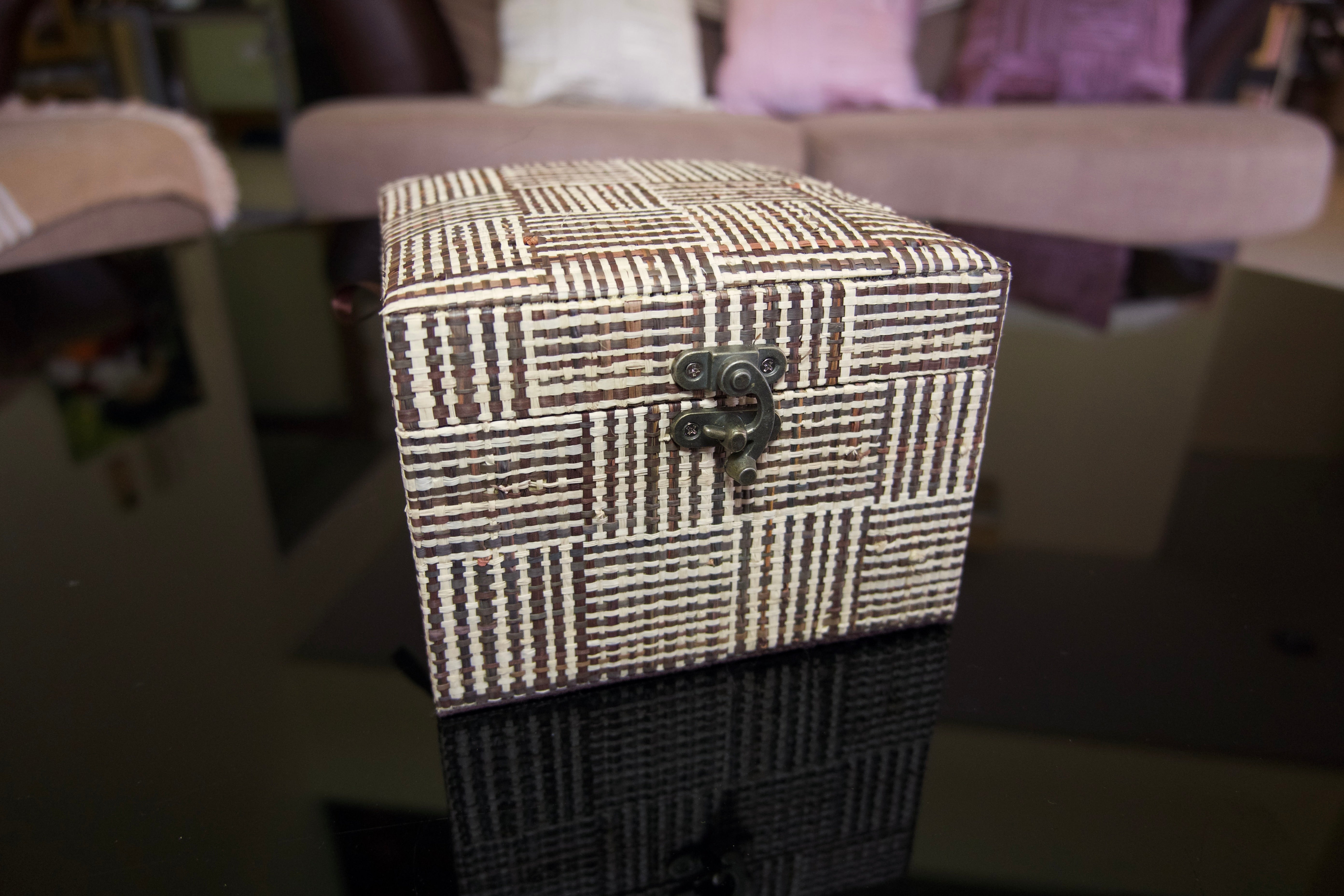 Jewelry Box Sariki Raffia with Built-In Vanity Mirror